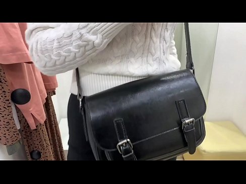 ❤️ Мастурбатсияи оммавии зани ҷавон ФералБерри бо дилдо дар утоқи мувофиқ ❤️ Видео мақъад дар мо tg.hentaisea-com.ru ❤